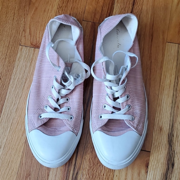 Trainers - Picture 2 of 5